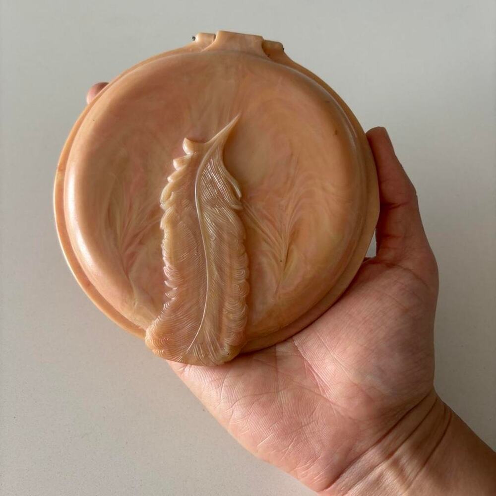 Vintage marbled blush powder compact with carved feather motif